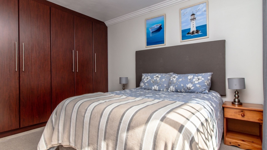 6 Bedroom Property for Sale in Franskraal Western Cape